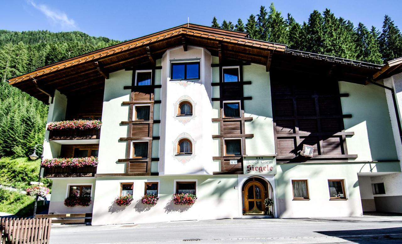 Hotel Garni Siegele - Inklusive Silvretta-Card Premium Ишгль Экстерьер фото